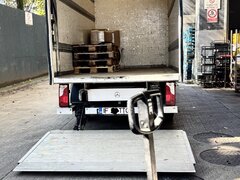 Sprinter cub de 8 europaleti cu lift de 750 kg