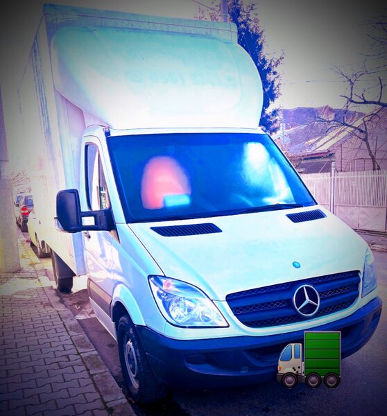 Sprinter cub de 8 europaleti cu lift de 750 kg